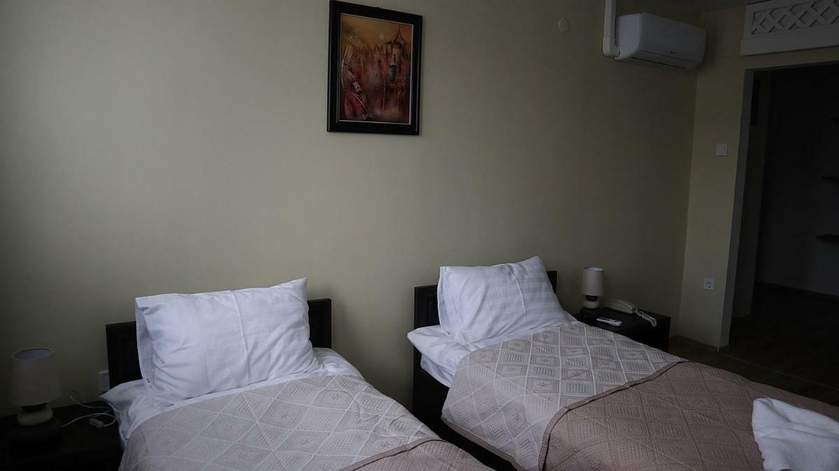 Hotel Szlovak Panzio à Bekescsaba Extérieur photo