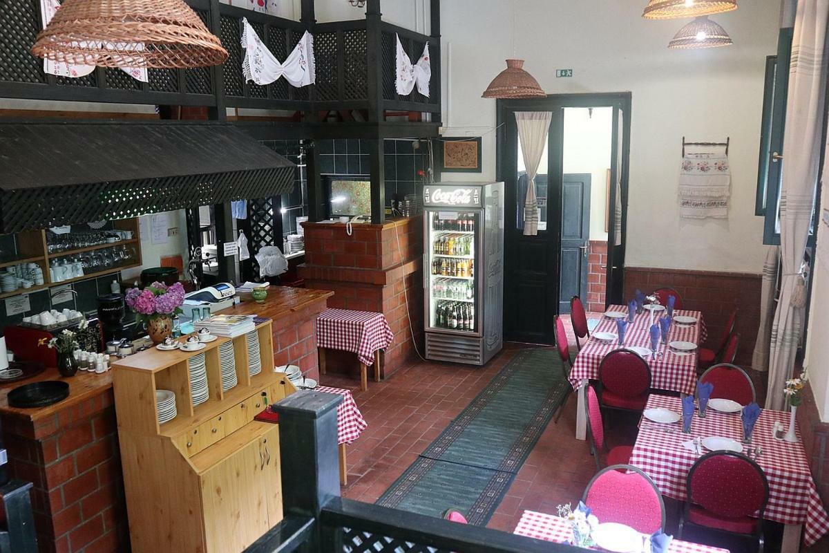 Hotel Szlovak Panzio à Bekescsaba Extérieur photo