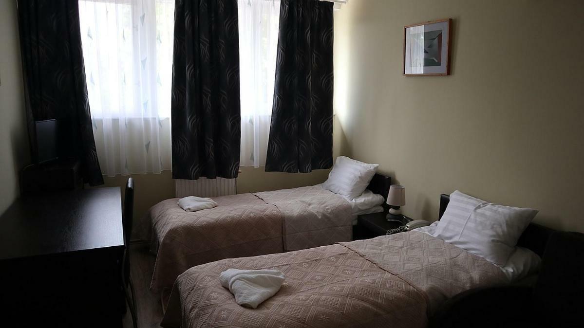Hotel Szlovak Panzio à Bekescsaba Extérieur photo