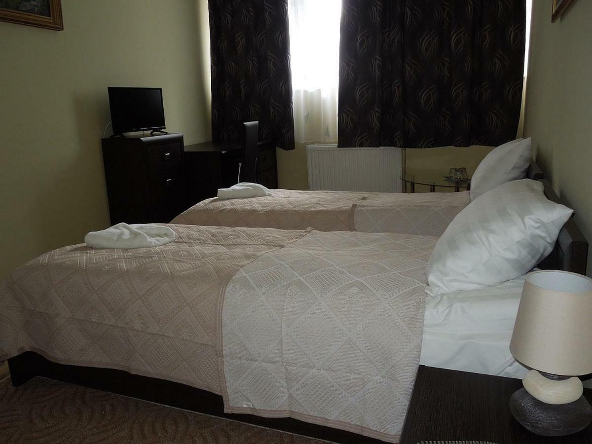 Hotel Szlovak Panzio à Bekescsaba Extérieur photo